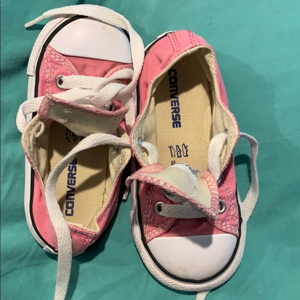Pink Converse - Picture 4 of 5